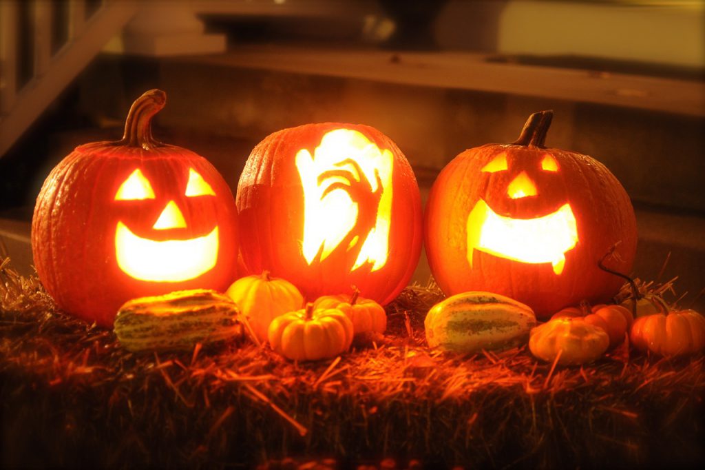3 carved pumpkins.
